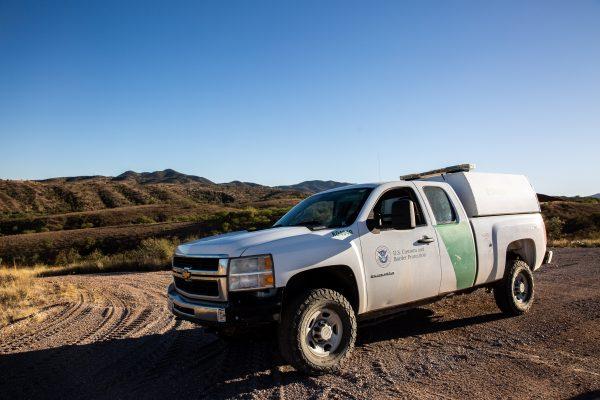 A Border Patrol agent patrols the U.S.–Mexico border near Nogales, Ariz., on May 23, 2018. (Charlotte Cuthbertson/The Epoch Times)