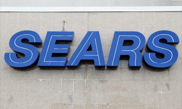 Report: Sears Cutting Life Insurance Benefits for as Many as 90,000 Retirees