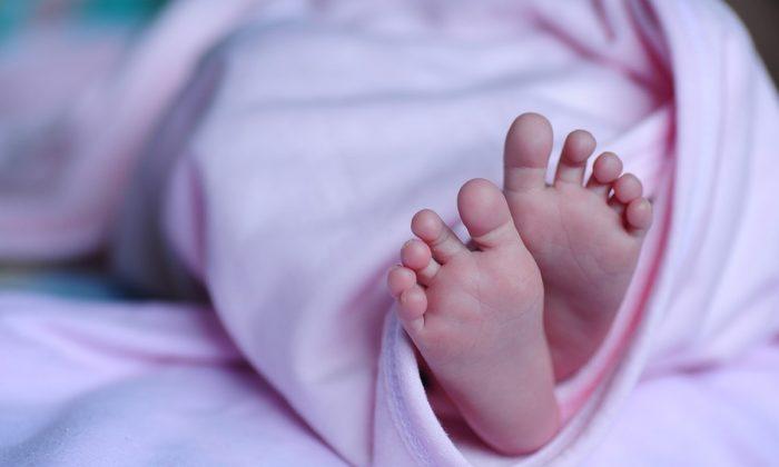4-Week-Old Dies After Mother Drunkenly Passed out on Him While Clubbing