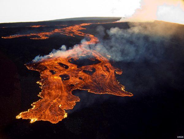 The Mauna Loa volcano on the island of Hawaii is shown in this March 25, 1984 handout photo provided by the U.S. Geological Survey, and released to Reuters on June 19, 2014. (U.S. Geological Survey/Handout via Reuters)