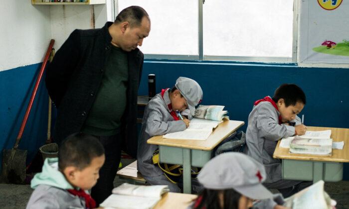 Students in China Brainwashed to Hate God and Force Parents to Renounce Faith